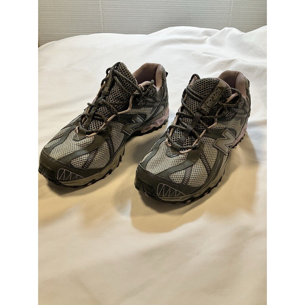 Womens Size 11 NEW BALANCE All Terrain Shoes ( WT572PK) - Picture 2 of 7